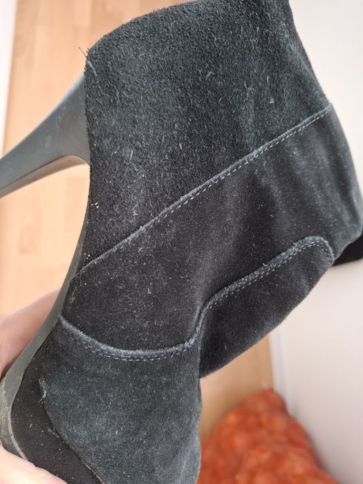 Замшеевые сапоги