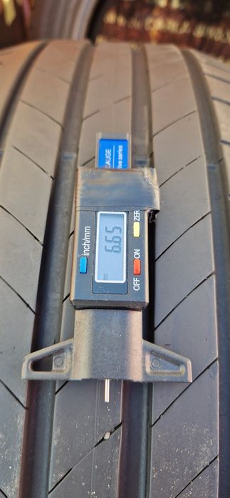 2 Anvelope Bridgestone 235 50 R19 de vara . Dot 2023
