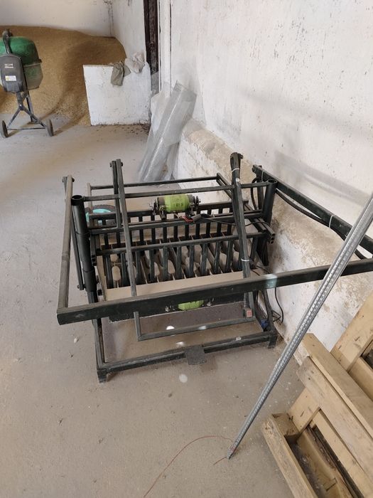 Станок для пескоблока