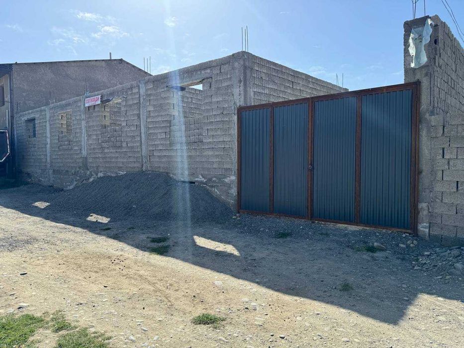 Srochno uchastka sotiladi