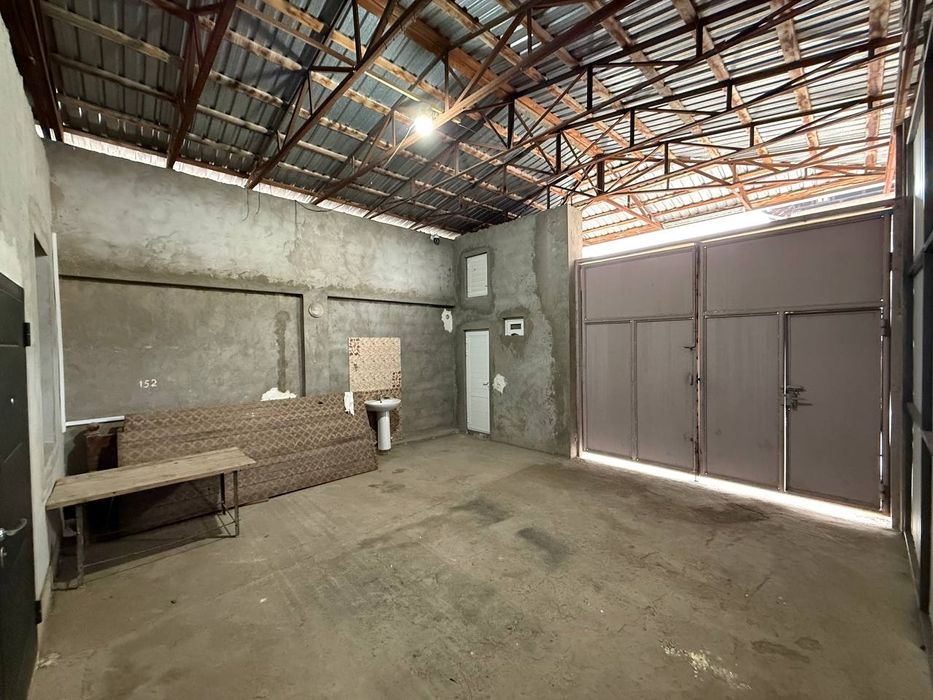 Сдаётся помешения под офиса или для швейного цеха.