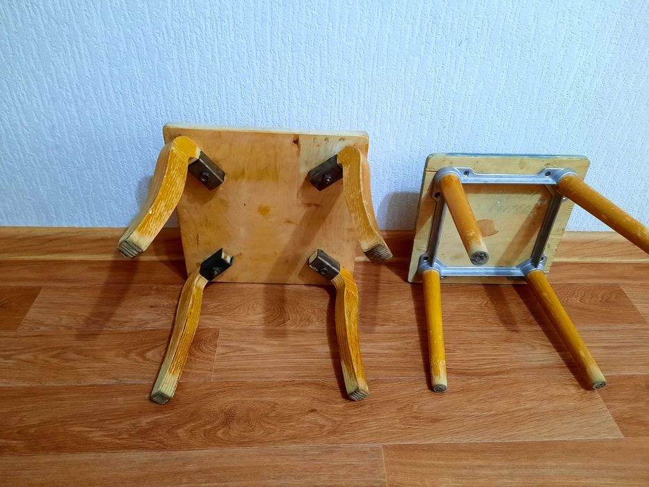 Стульчики деревянные