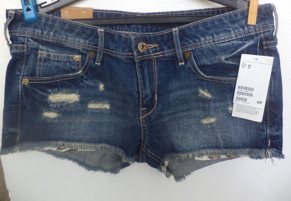 Нови къси панталони H&M номер 38