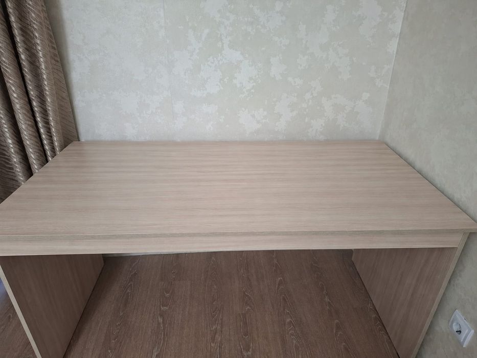 Компьтерный стол писменный
