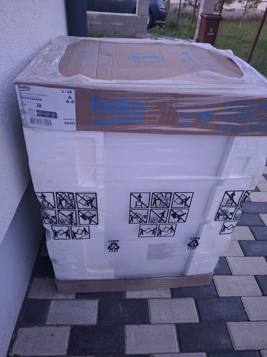 Masina de spalat vase incorporat Beko  bdin 38440p