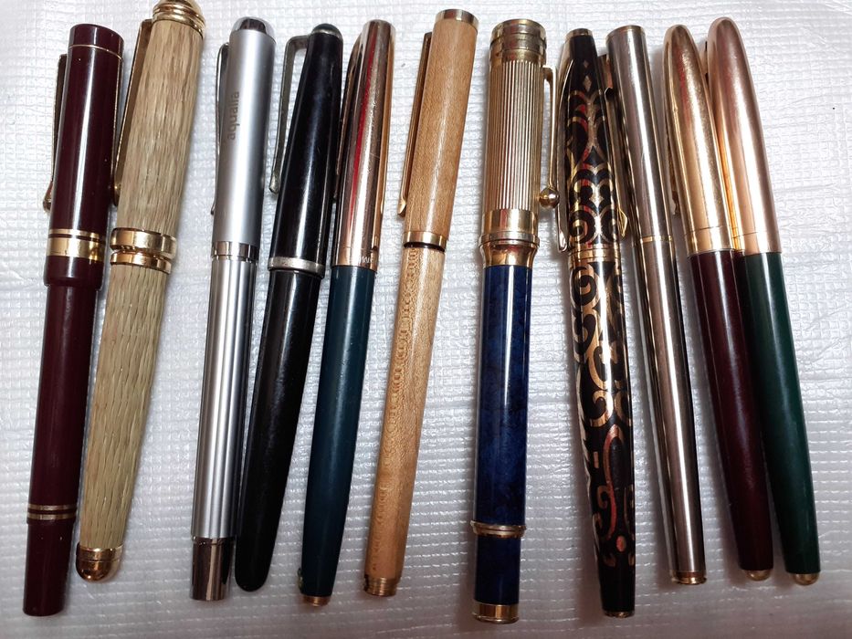 Lot stilouri si pixuri diferite Rosiori de Vede • OLX.ro