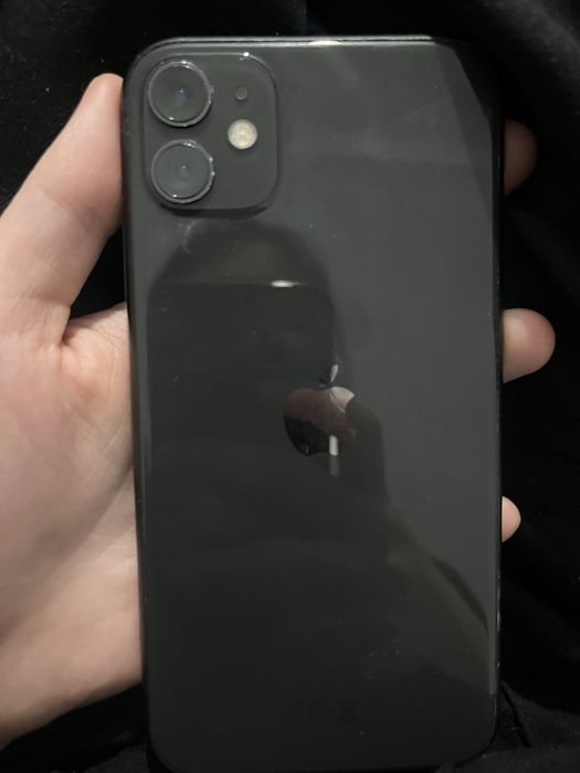 Продам айфон 11 срочно