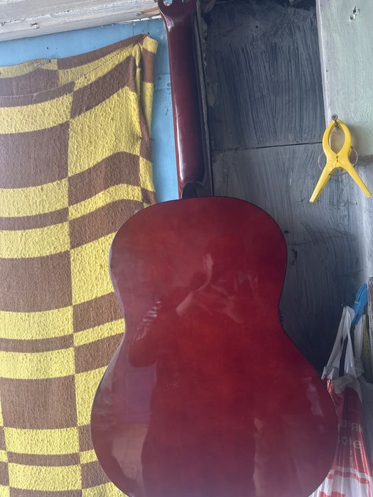 Продавам китара в добро състояние