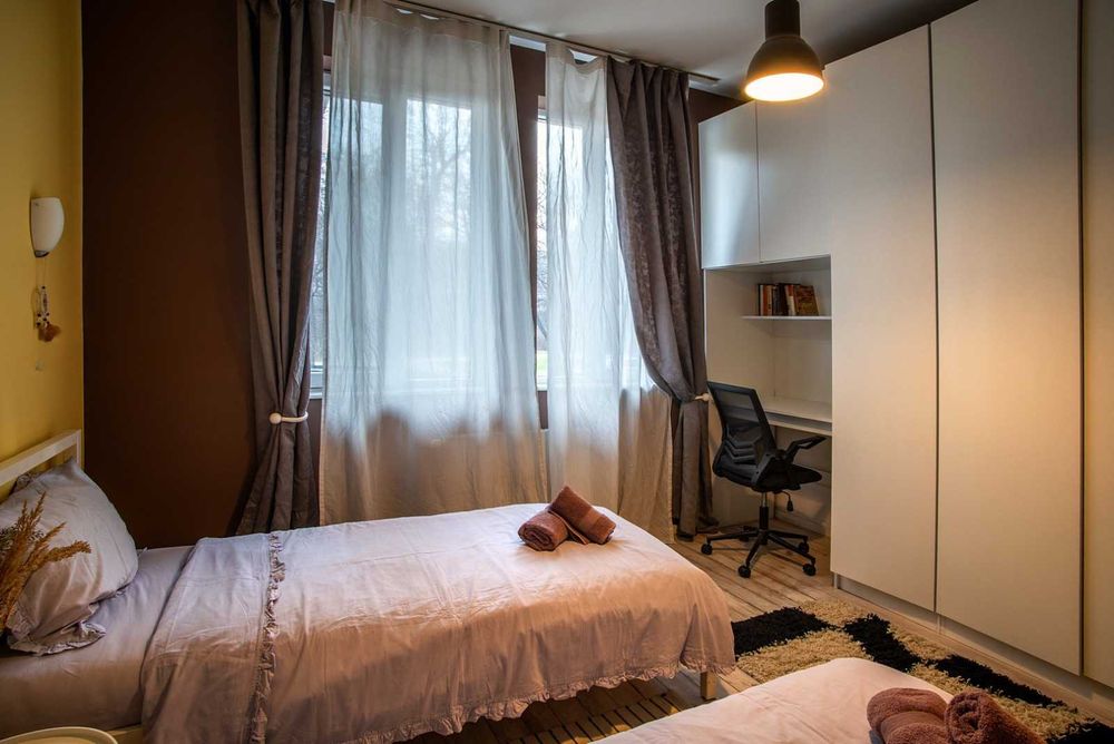 Продава се Тристаен апартамент в София, Център - 86 кв.м за 2965 €/кв.м - Снимка #4