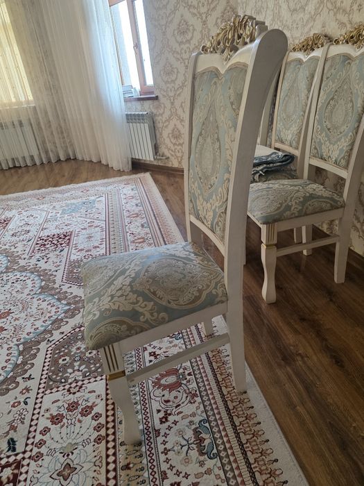 Стулья в хорошем состоянии