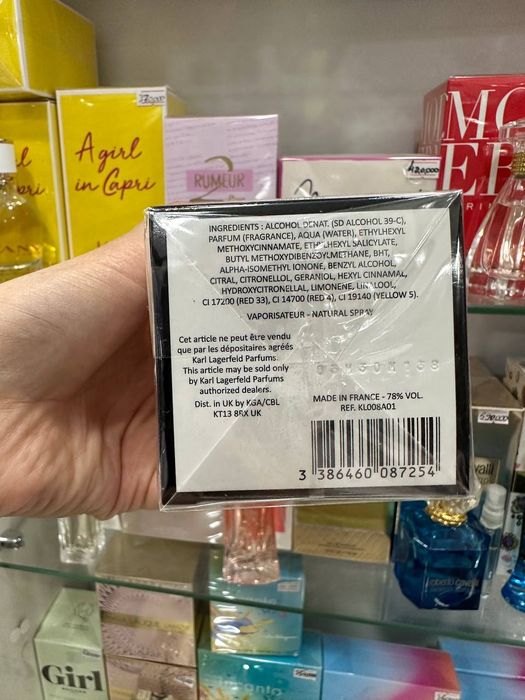 Fleur de pecher Karl Lagerfeld