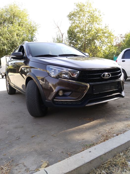 Продам. Лада Веста СВ Cross