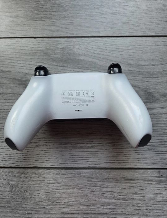 PS5 DualSense джойстик – много добро състояние