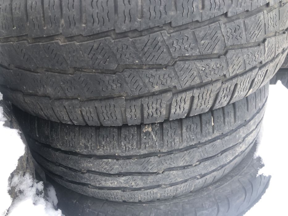 Cauciucuri 195 79 15 C si 225 70 15 C