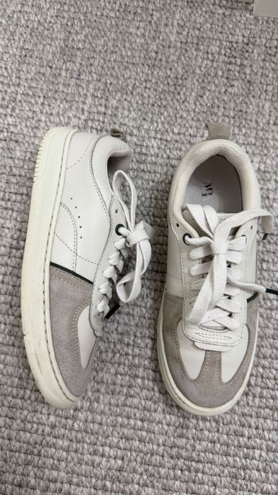 Продам кроссовки  ZARA