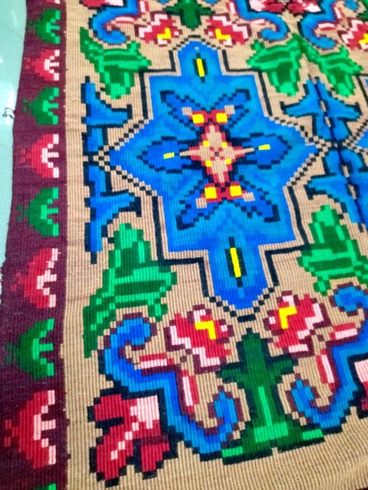 Ръчно тъкано от Чипровския край. Ново