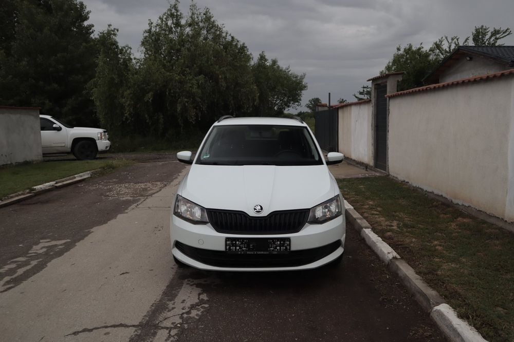 Skoda Fabian 1.2i 90кс 6ск