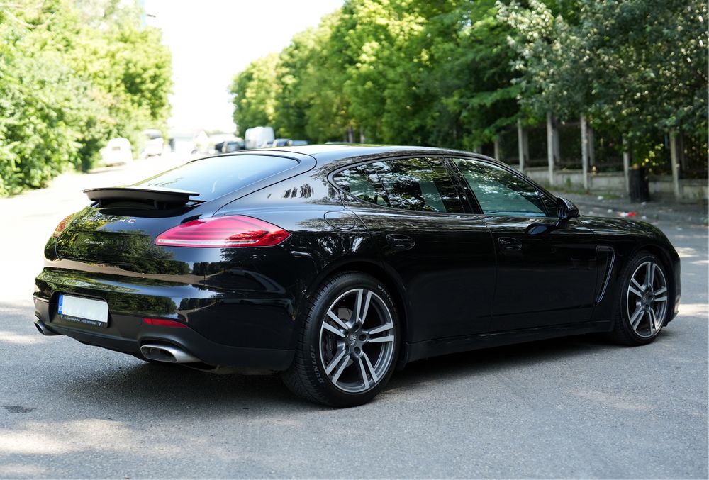 Porsche Panamera 2014 Facelift 300 CP
