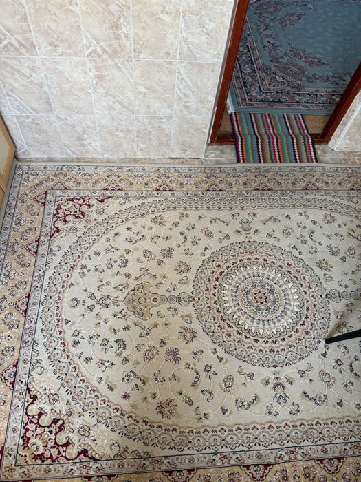 Продам два ковра