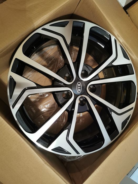 Vand jante de aliaj pentru Kia pe 18 marca Silver line model Driver