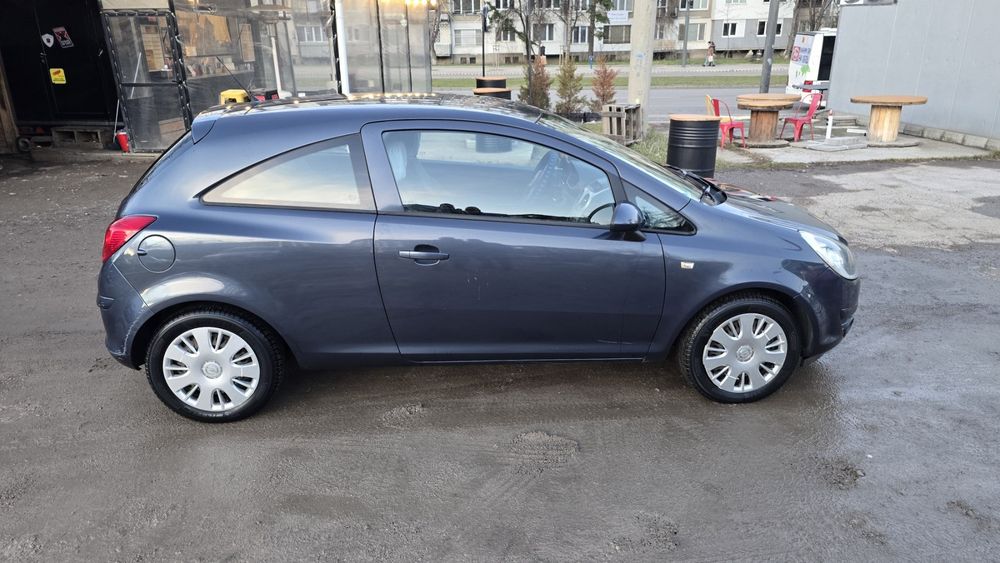 OPEL CORSA 1.2 бензин 2008
