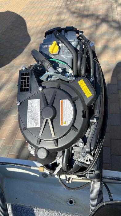 Barca pescuit - HY 525 FLY