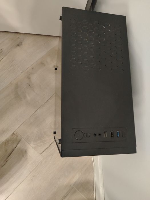 Корпус для компьютера Midi-Tower