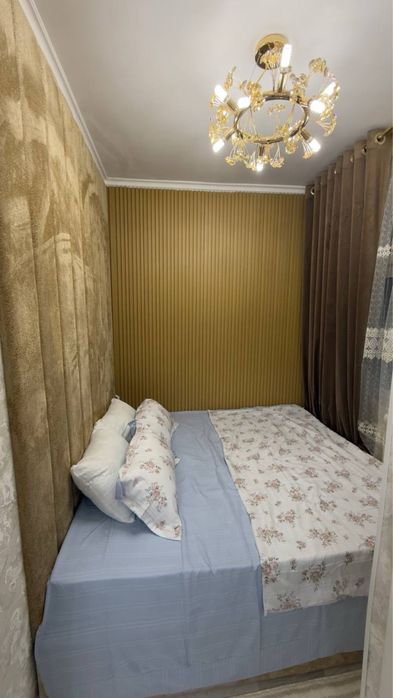 Чиланзар 19 кв    1^2/3/4 Балкон 1.5x3