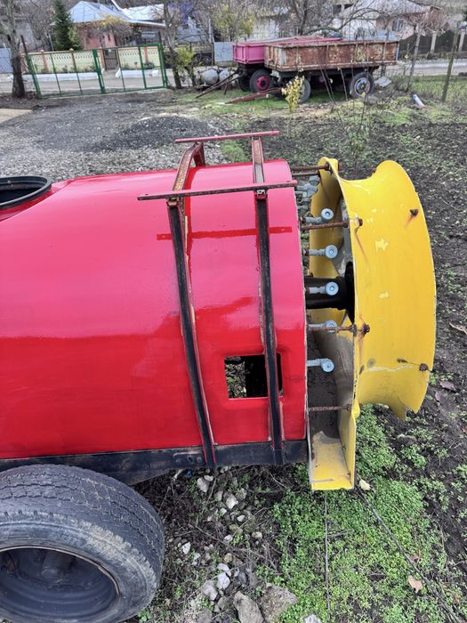 Vand atomizor pentru livada