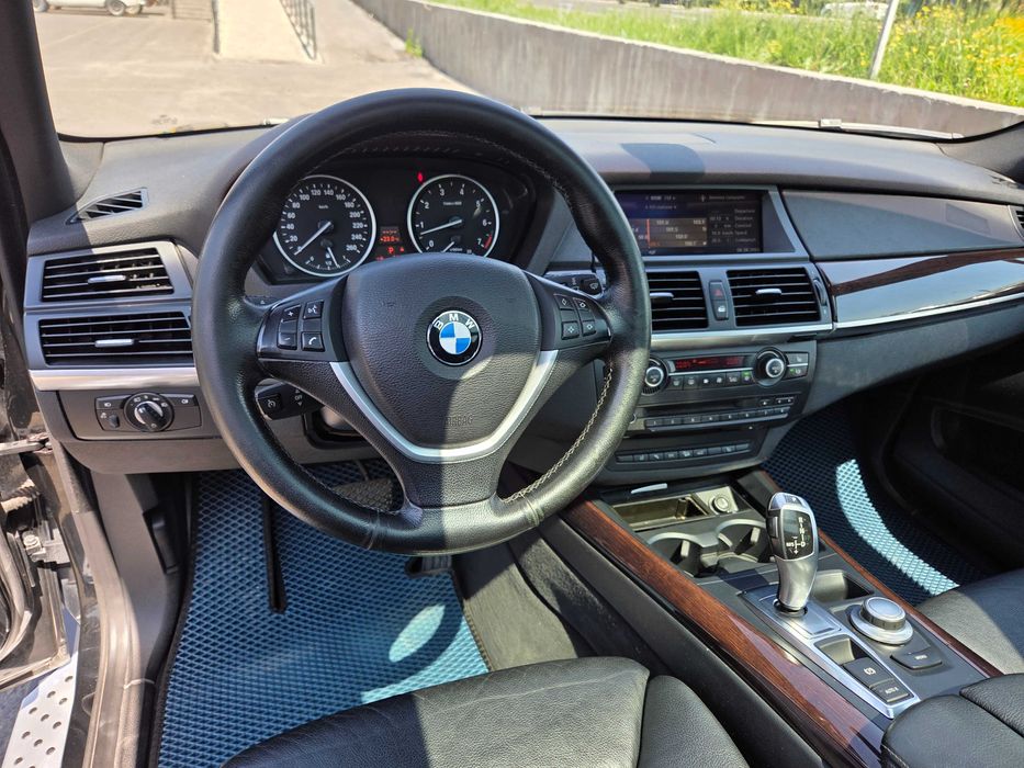 BMW X5 (E70) 4.8i — Легендарная мощь в идеальном состоянии!