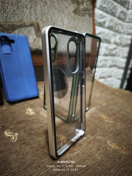 Продам чехлы на Poco x7pro , стеклянные противоударные , и 2 книжки