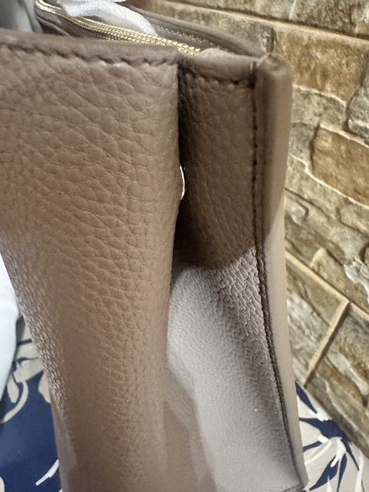 Чанти нови Furla Sofia/Фурла бежова и черна с дръжки за рамо, голям размер