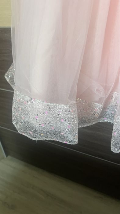 Нарядное платье для девочек