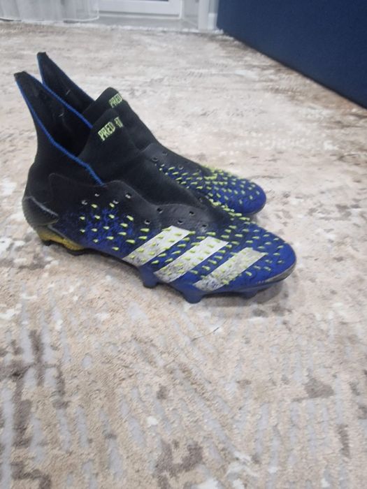 Бутсы адидас жаксы