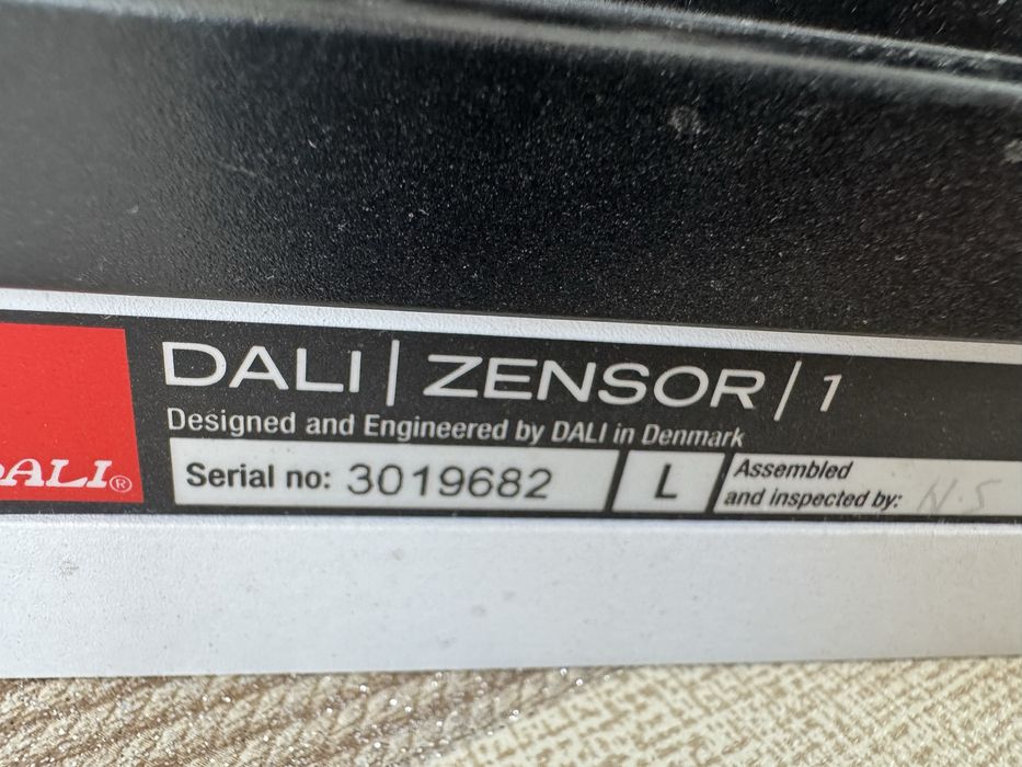 Тонколони DALI Zensor 1