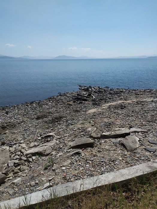 Участок с домиками на Бухтарме