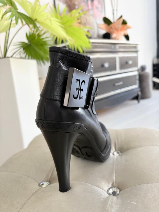 Ghete Dama Piele naturala Fabi si sandale Celyn B masura 39 - 40