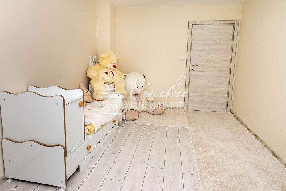 Продава се Тристаен апартамент в Шумен, Пазара - 94 кв.м за 1682 €/кв.м - Снимка #7