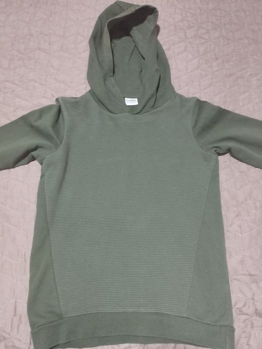 Два броя детски блузки