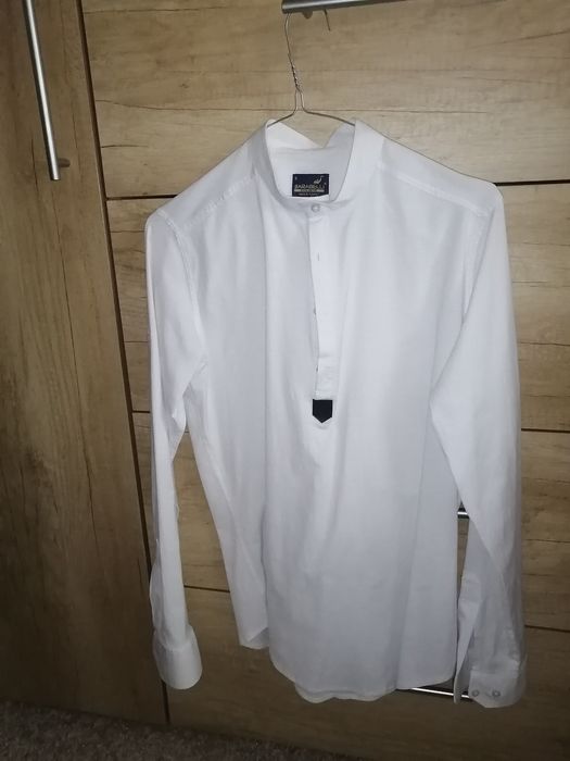 Cămăși de vânzare