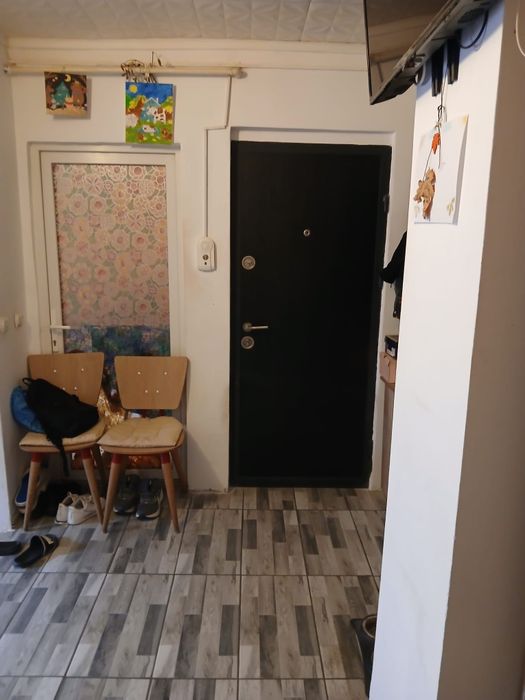 Vând apartament cu 3 camere soseaua Bucuresti, Bl.B1/1S, etaj 2 zona Mozaic
