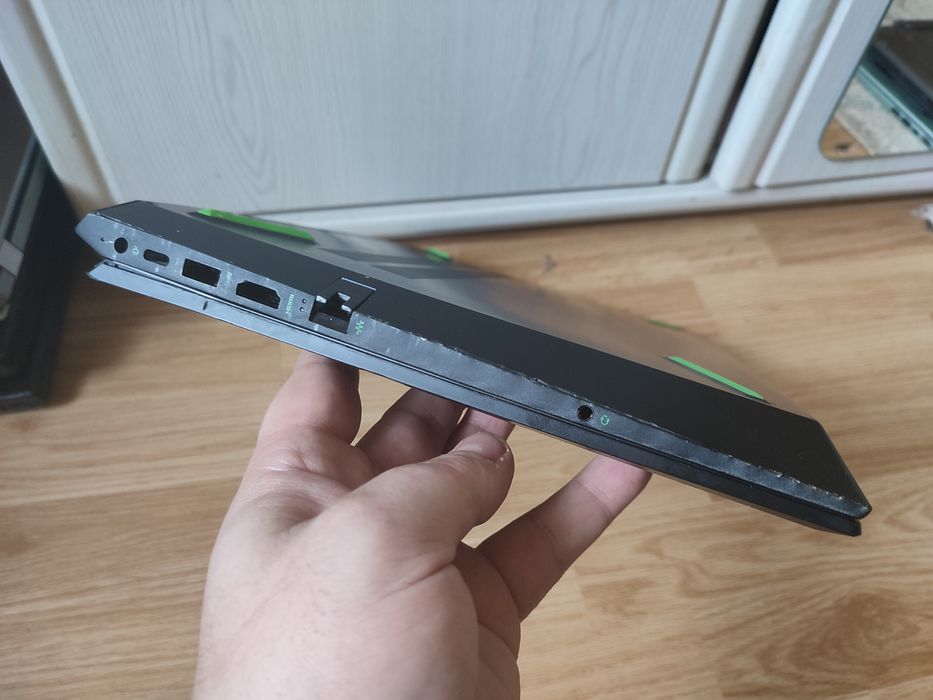 Carcasa Completa + Tastatura + Balamale - HP Pavilion GAMING- HP 15-CX