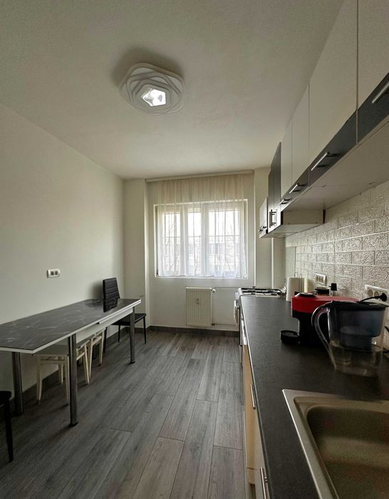Apartament 3 camere decomandat Drumul Taberei