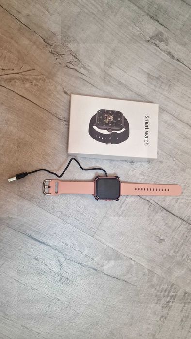 Смарт детски розов часовник