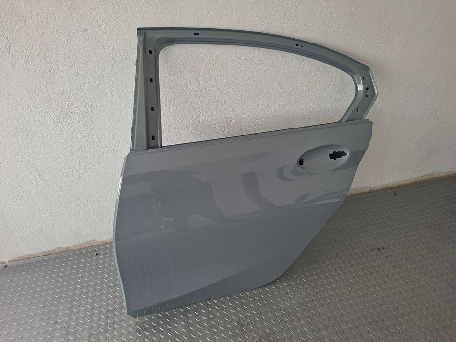 Нова Оригинална Алуминиева Задна Лява Врата BMW 3 G21 - Сива