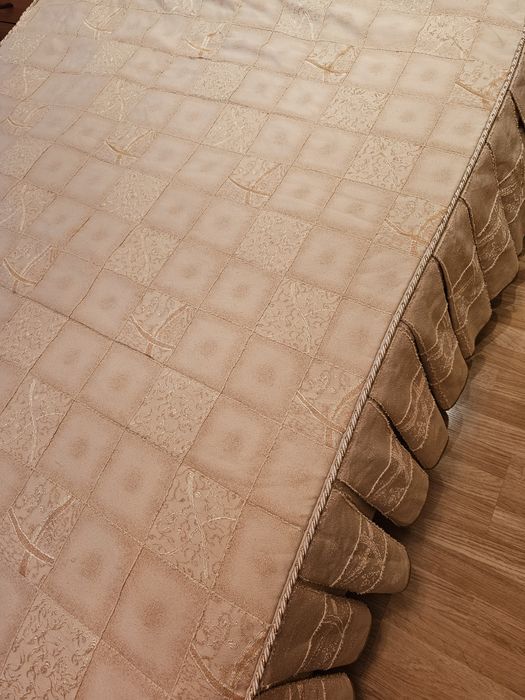 Продам покрывало на кровать