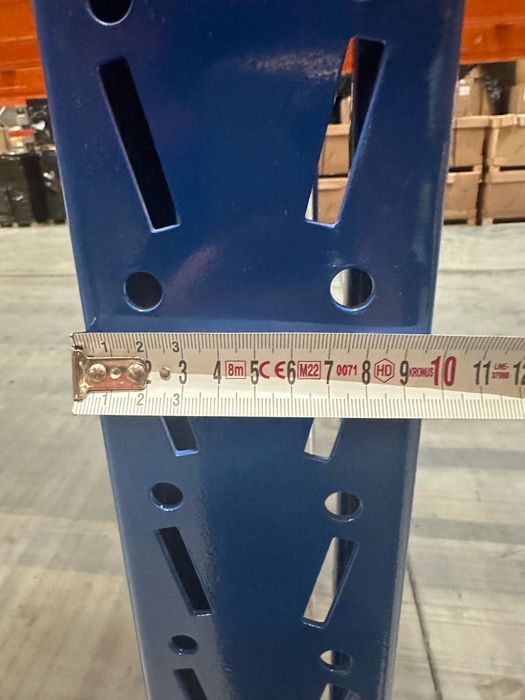 Vindem rafturi metalice profesinale