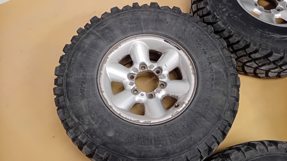 Гуми с джанти 31x10.5R15 6х139.7 - 5 бр.