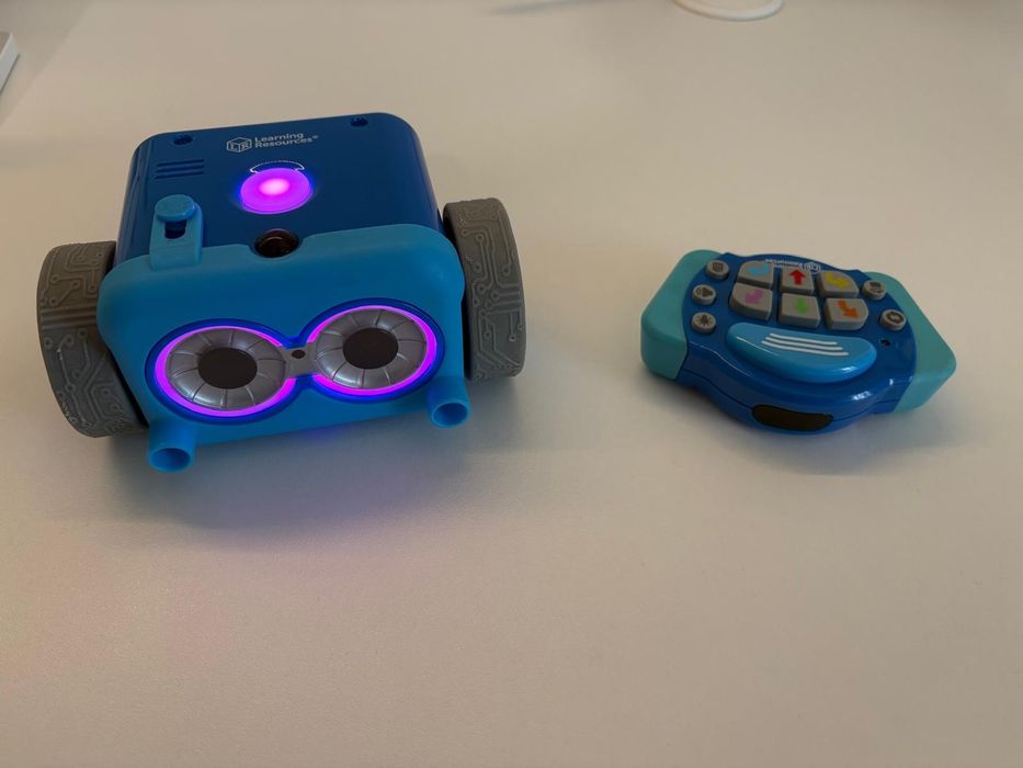 Robot programabil Botley 2.0 STEM + Telecomandă