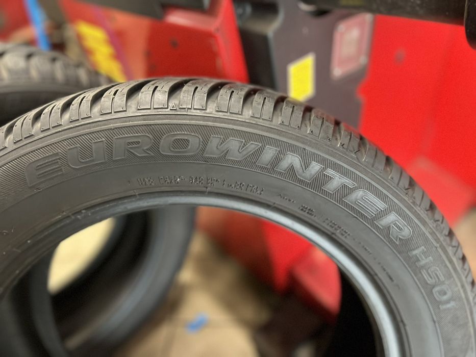Зимни гуми 215/55 R17 Falken